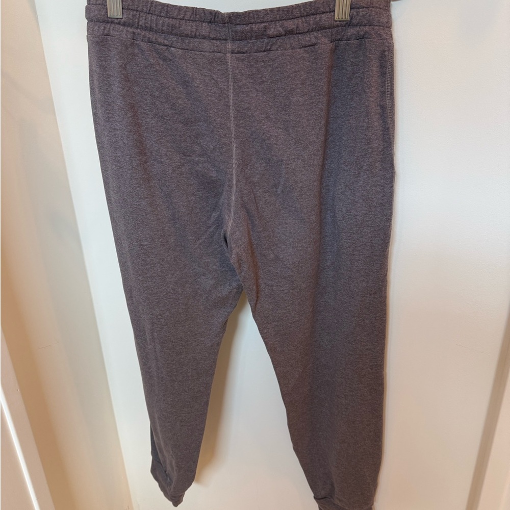 Vuori Performance Joggers - Picture 2 of 3